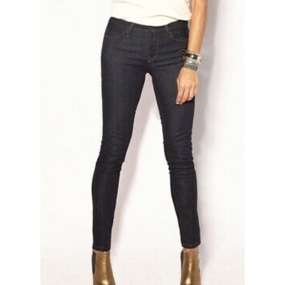 Imogene and Willie Lucy cut jeans